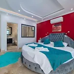 Uezuemlue 2 Bedroom Secluded With Heated Pool Private Pool Hot Tub *