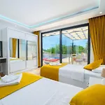 Uezuemlue 2 Bedroom Secluded With Heated Pool Private Pool Hot Tub וילה
