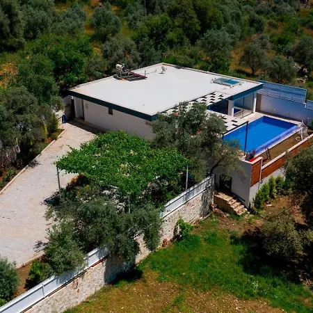 Uezuemlue 2 Bedroom Secluded With Heated Pool Private Pool Hot Tub
