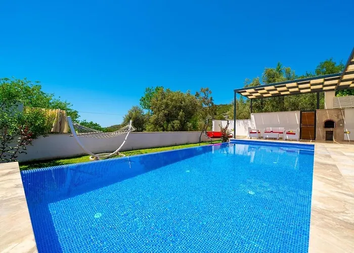 Uezuemlue 2 Bedroom Secluded With Heated Pool Private Pool Hot Tub