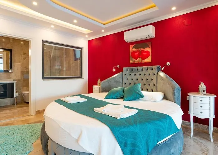 Villa Uezuemlue 2 Bedroom Secluded With Heated Pool Private Pool Hot Tub Kalkan