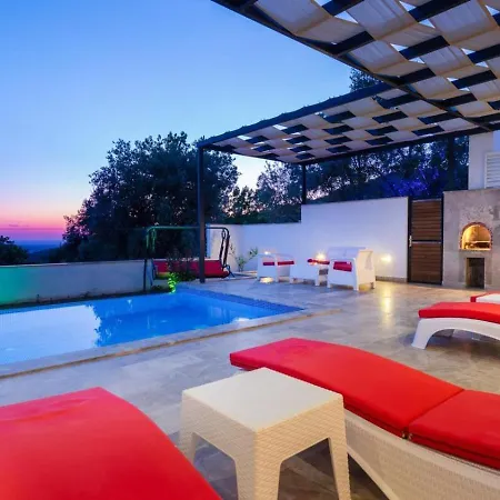 Uezuemlue 2 Bedroom Secluded With Heated Pool Private Pool Hot Tub Vilă *