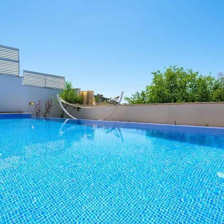 Vila Uezuemlue 2 Bedroom Secluded With Heated Pool Private Pool Hot Tub *