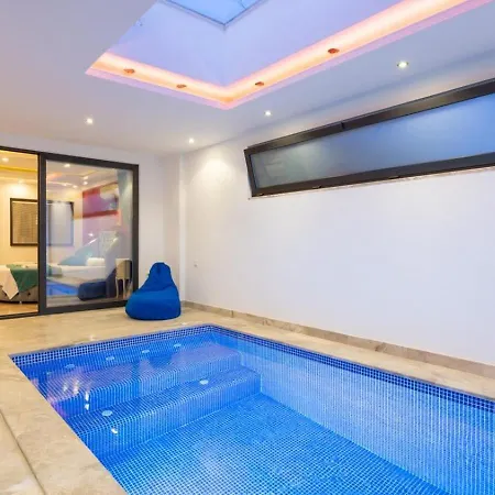 Uezuemlue 2 Bedroom Secluded With Heated Pool Private Pool Hot Tub Kalkan