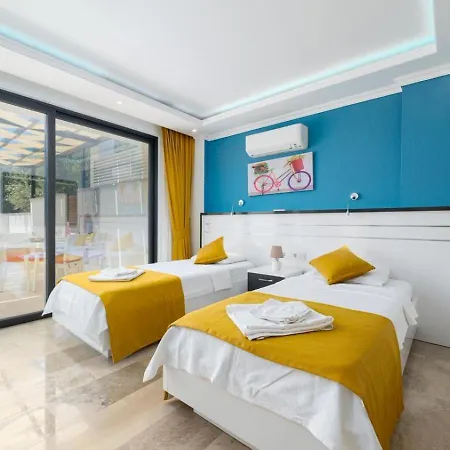 Vilă Uezuemlue 2 Bedroom Secluded With Heated Pool Private Pool Hot Tub Kalkan