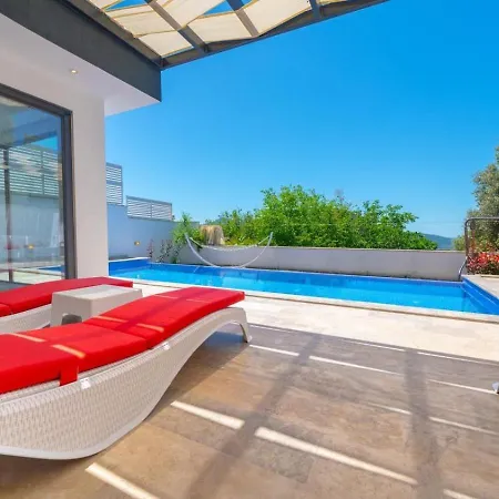 Uezuemlue 2 Bedroom Secluded With Heated Pool Private Pool Hot Tub * Kalkan
