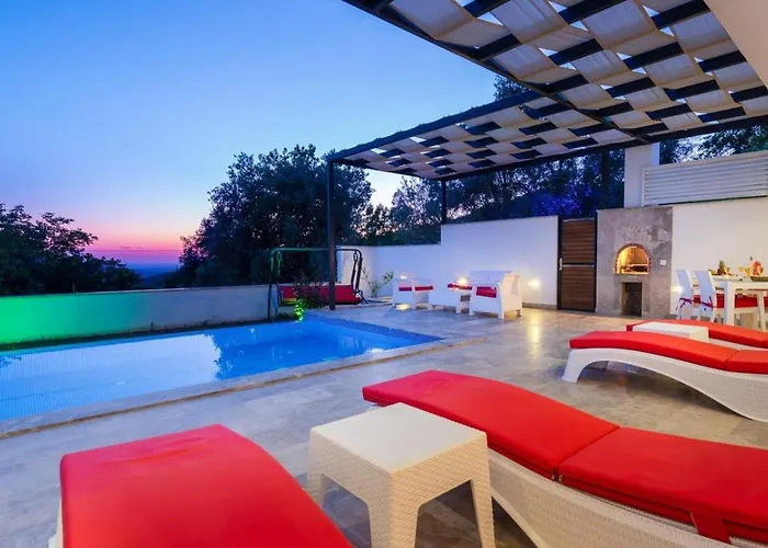 Uezuemlue 2 Bedroom Secluded With Heated Pool Private Pool Hot Tub Vila *