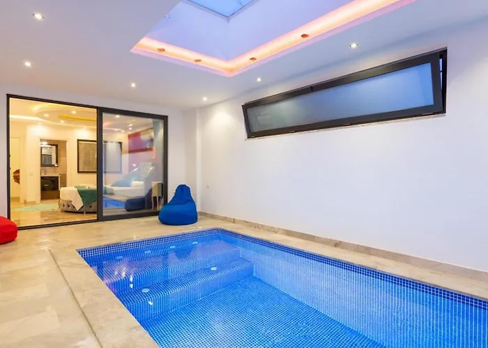 Uezuemlue 2 Bedroom Secluded With Heated Pool Private Pool Hot Tub Kalkan