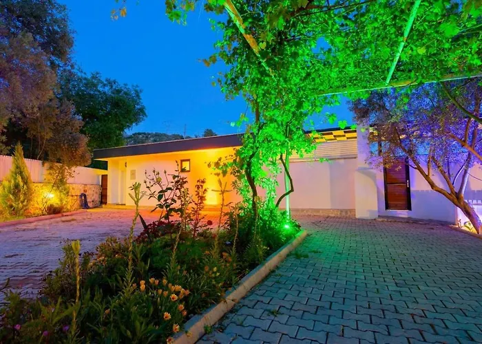 Uezuemlue 2 Bedroom Secluded With Heated Pool Private Pool Hot Tub Vila Kalkan